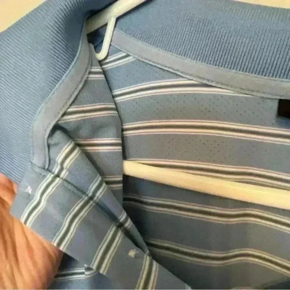 Nike Golf Fit Dry shirt, XL light blue color with white and gray strips EUC